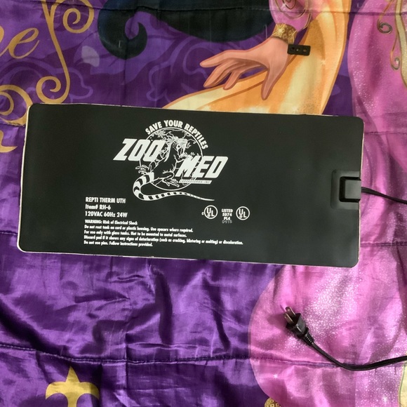 ZOO MED REPTITHERM UNDER TANK HEATER -LARGE -50-60 GAL -8x18 IN -24 WATT -RH-6 - Picture 9 of 11